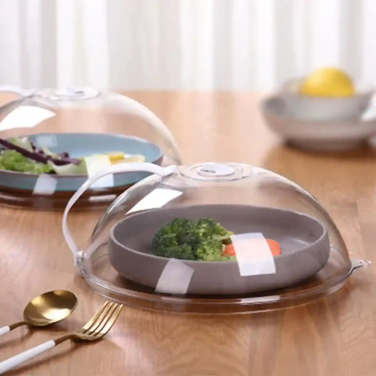 Tampa Anti-Respingos para Micro-ondas e Forno com Saída de Vapor – Praticidade, Limpeza e Segurança na Cozinha!