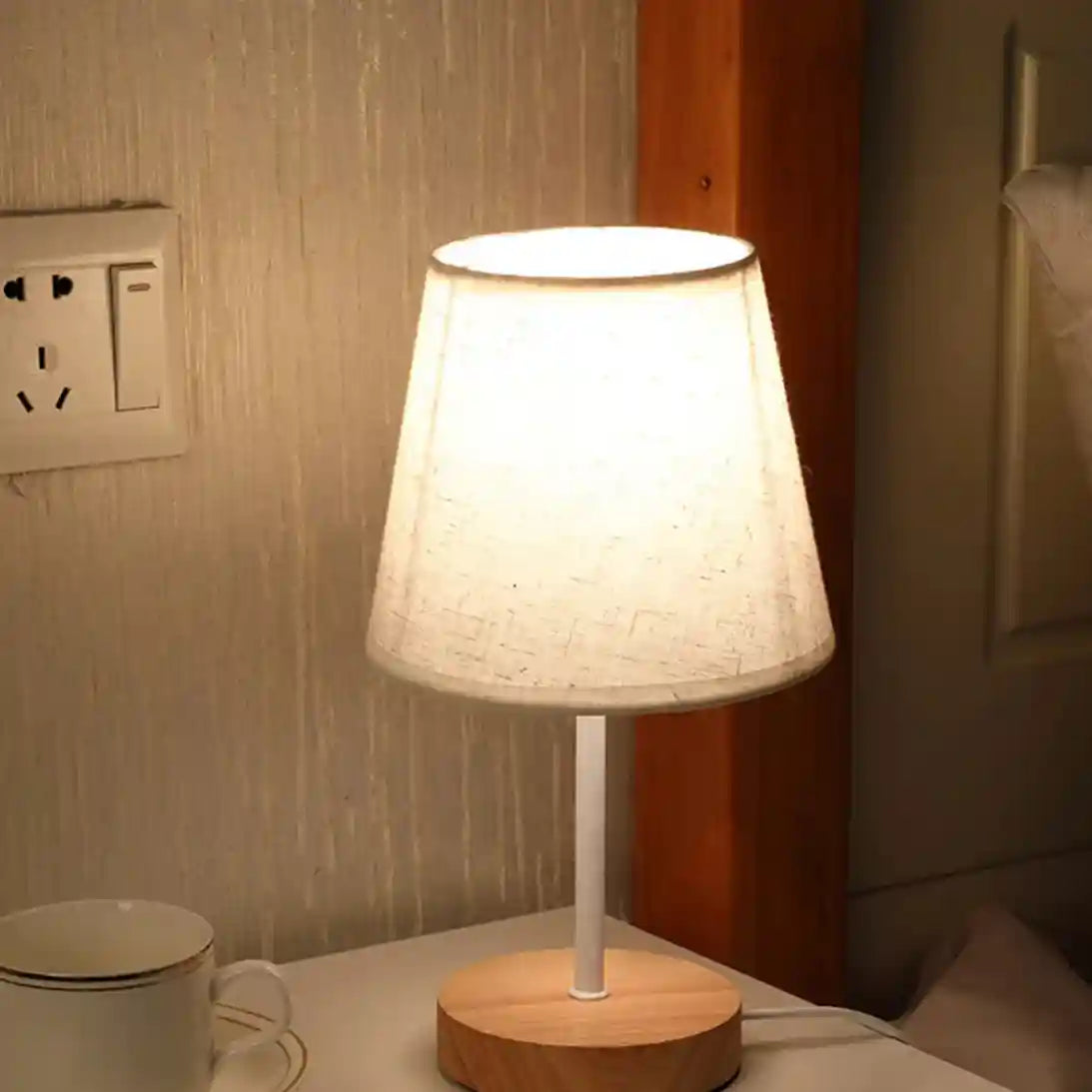 Luminária de Madeira Elegante e Sustentável – Iluminação Decorativa para Casa e Escritório | HalloStore