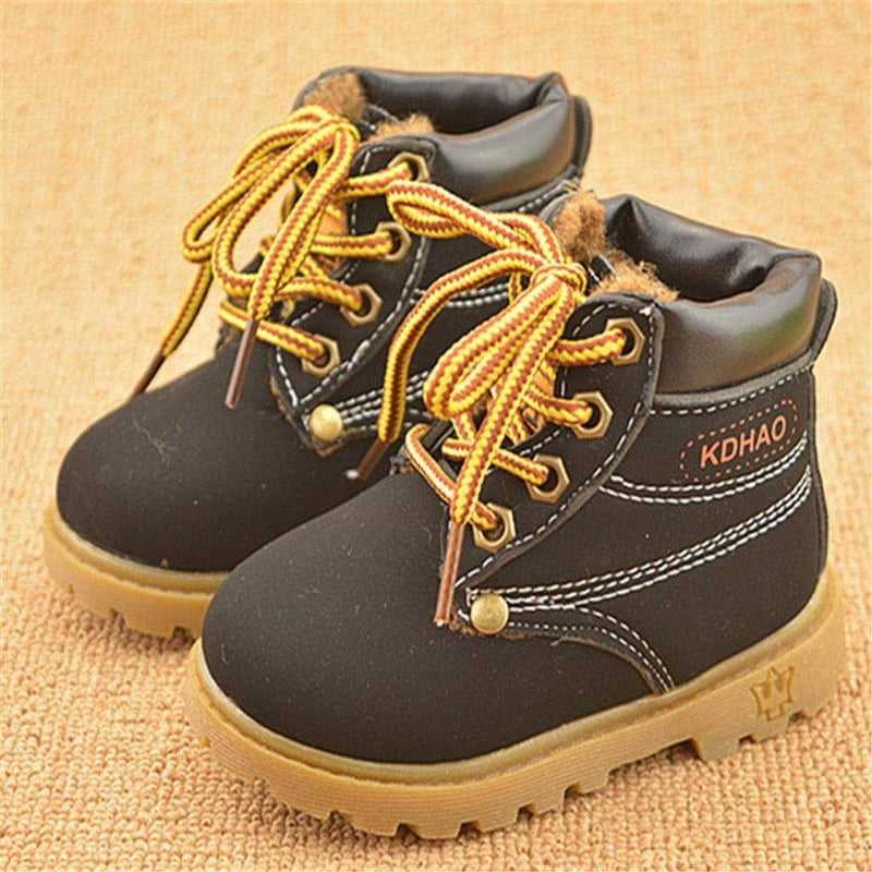 Botas de Inverno para Crianças: Conforto e Estilo para os Dias Frios - HalloStore